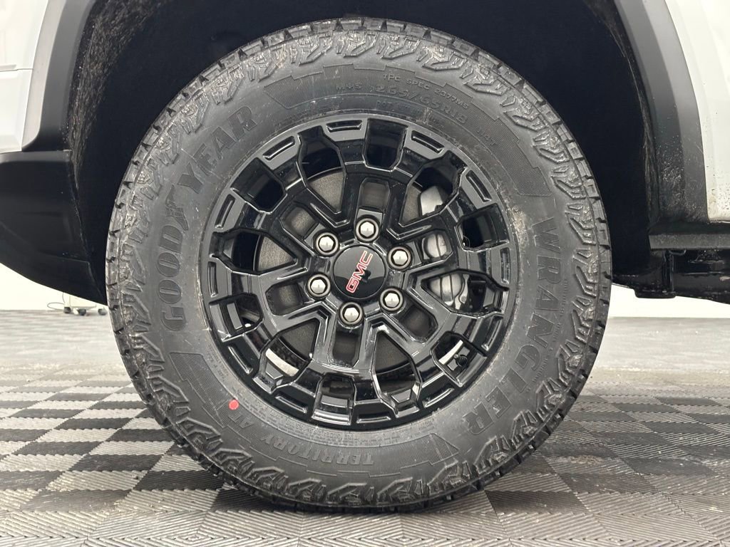 New 2026 GMC Canyon Elevation w/ Convenience Package image 14