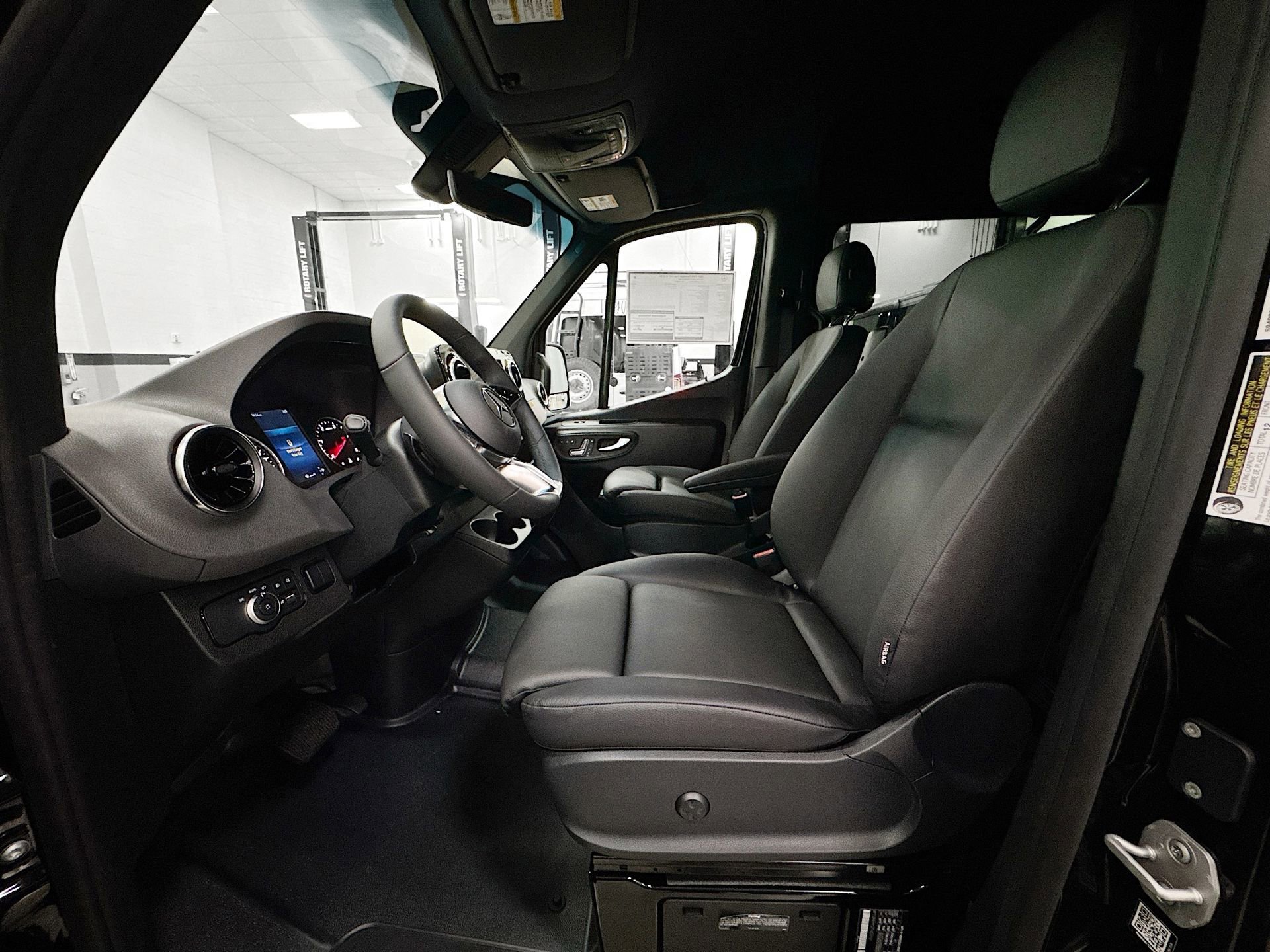 Used 2026 Mercedes-Benz Sprinter 2500 image 21