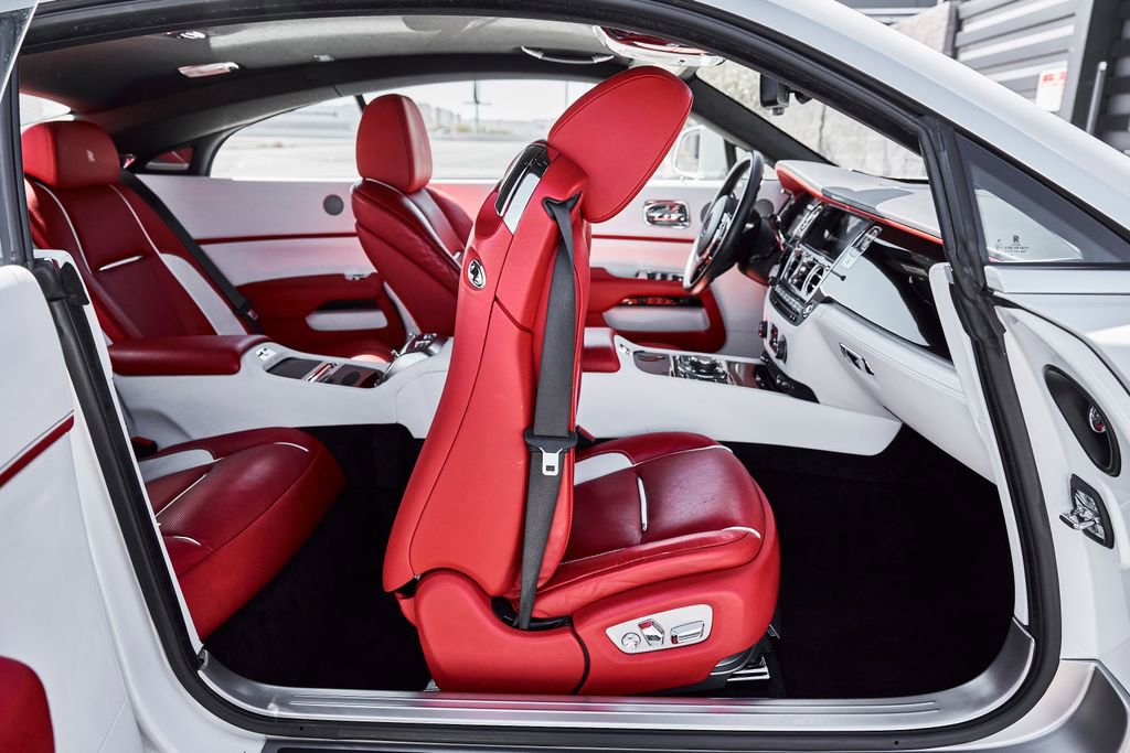 Used 2020 Rolls-Royce Wraith image 41