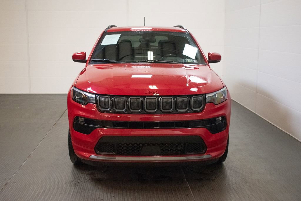 Used 2022 Jeep Compass Limited w/ (RED) Package AWD/4WD image 2