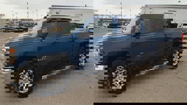 Used 2017 Chevrolet Silverado 1500 LT w/ All Star Edition image 34