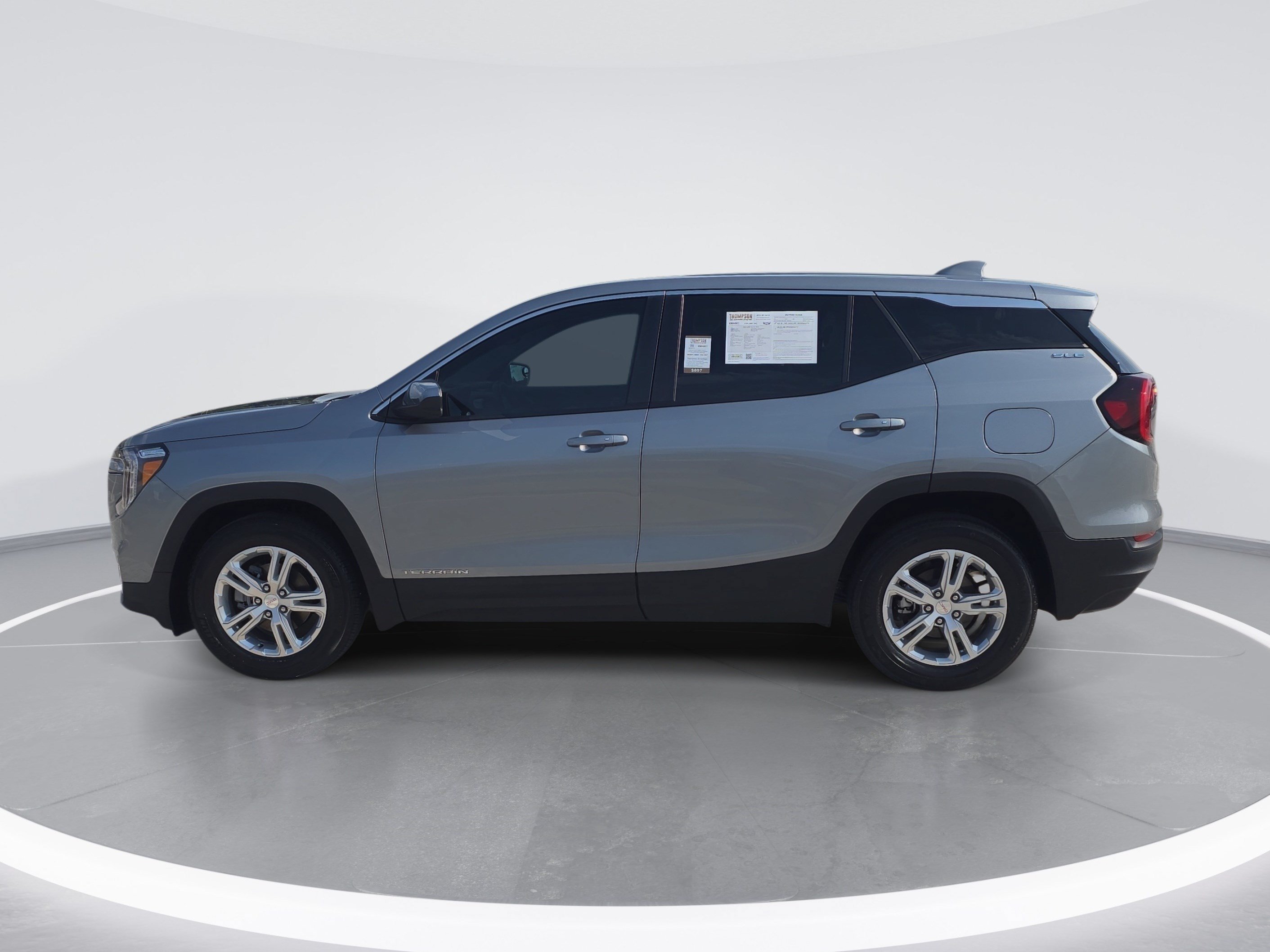 Used 2023 GMC Terrain SLE FWD image 6