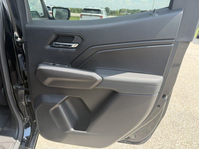Used 2024 Chevrolet Colorado LT w/ LT Convenience Package II AWD/4WD image 29
