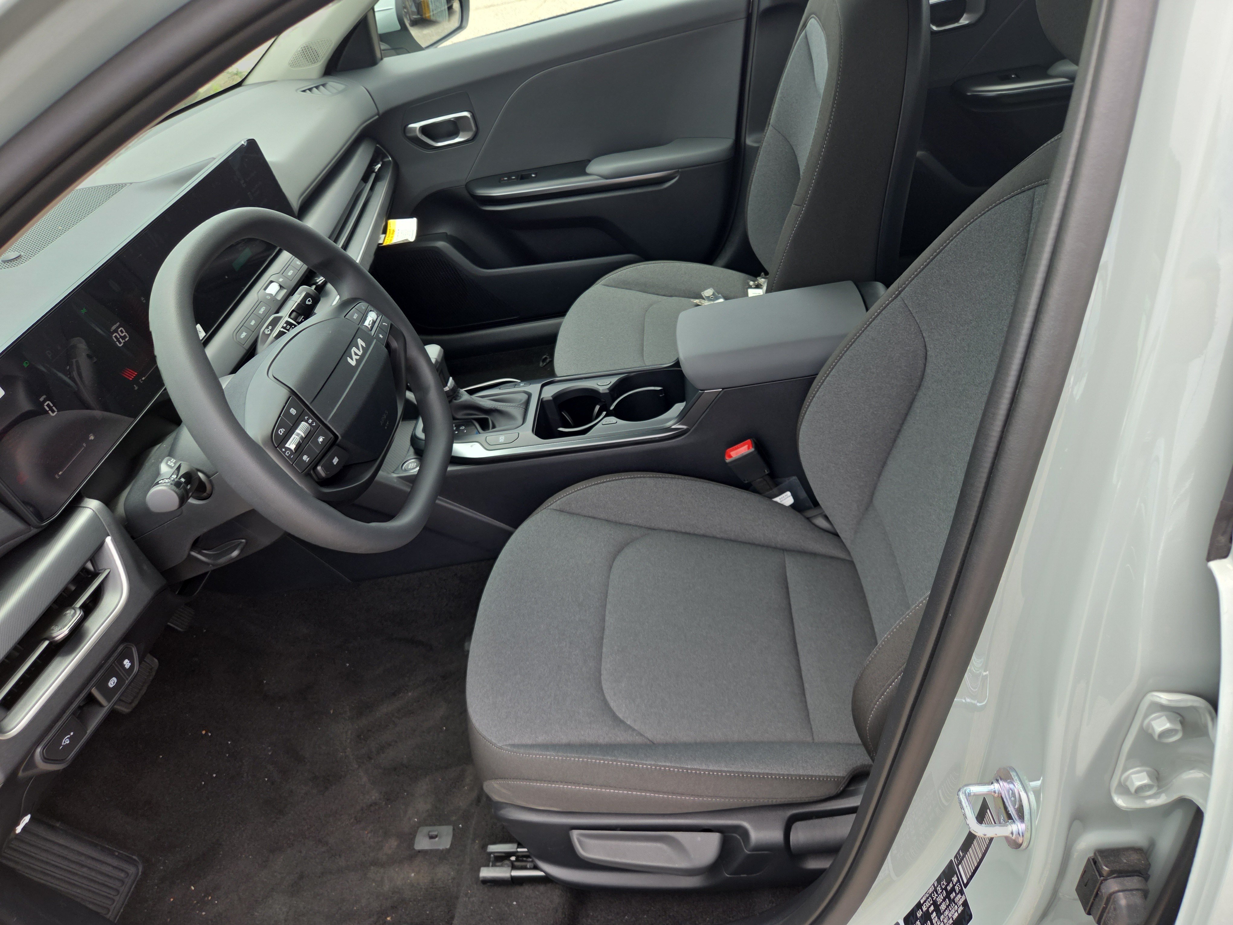New 2026 Kia K4 FWD image 4