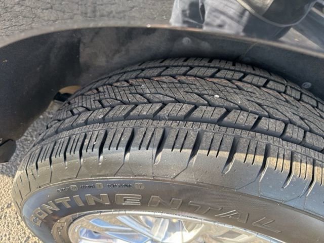 Used 2022 GMC Yukon XL Denali AWD/4WD image 23