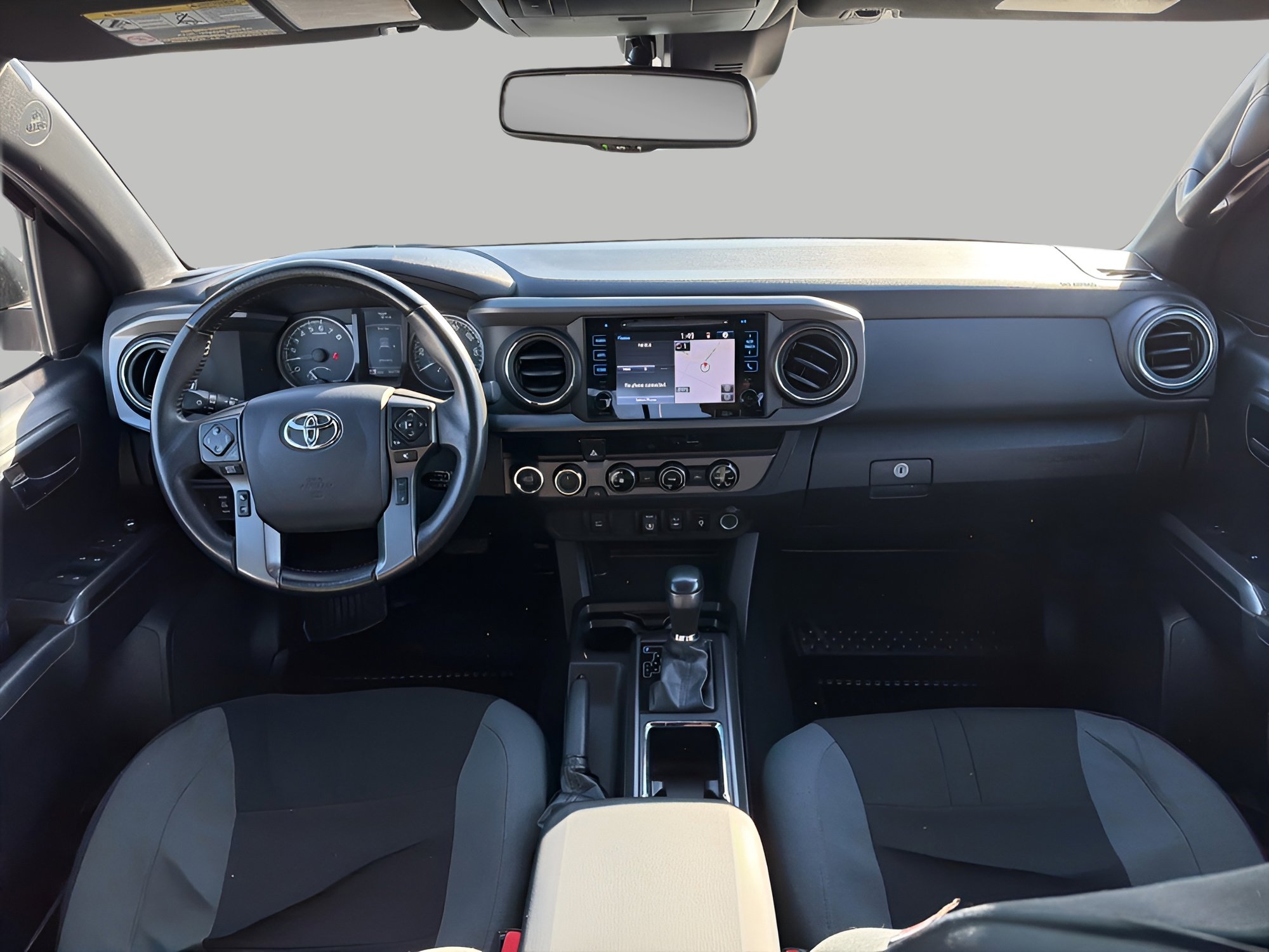 Used 2018 Toyota Tacoma TRD Sport image 10