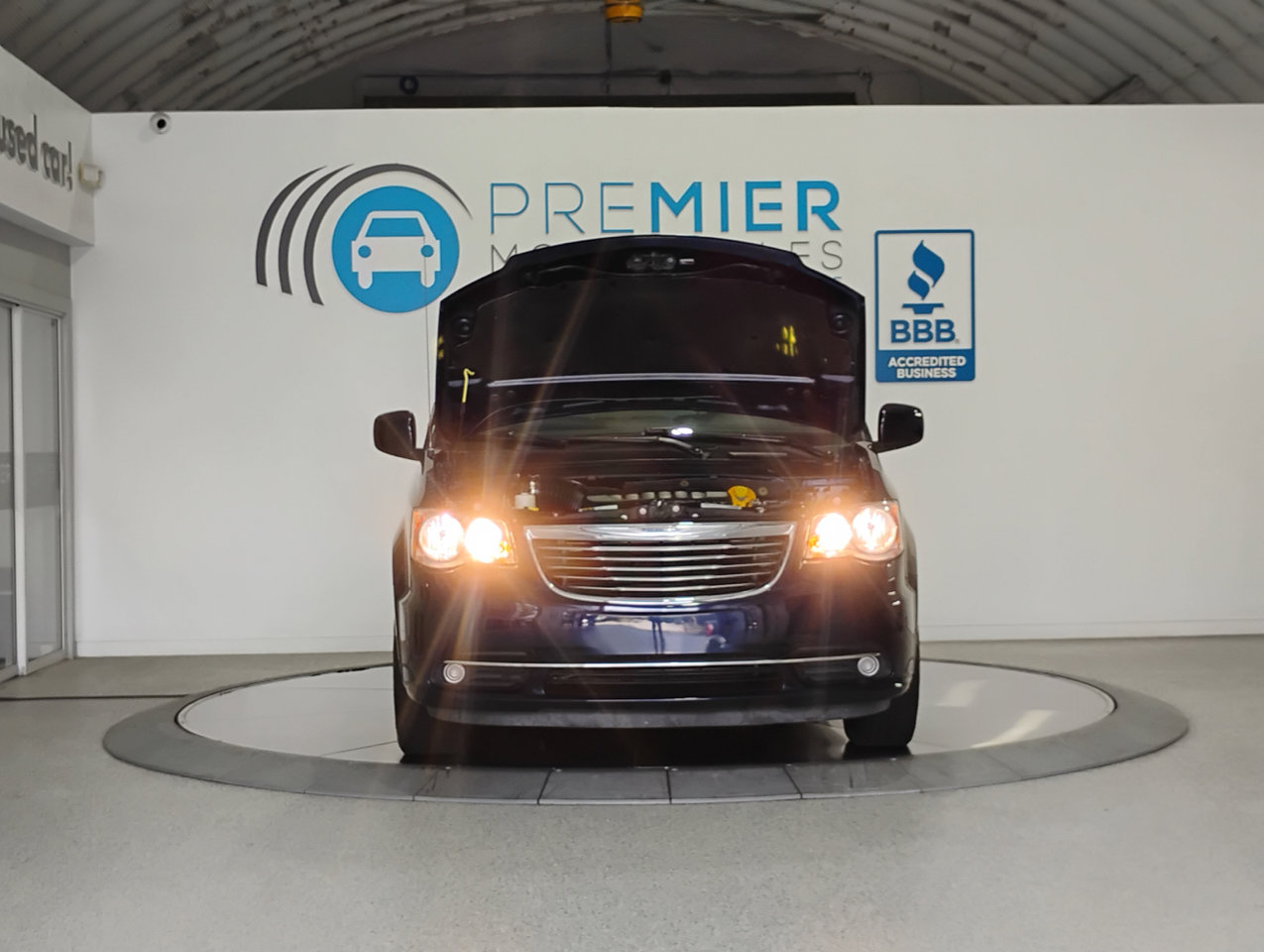 Used 2016 Chrysler Town & Country Touring image 53