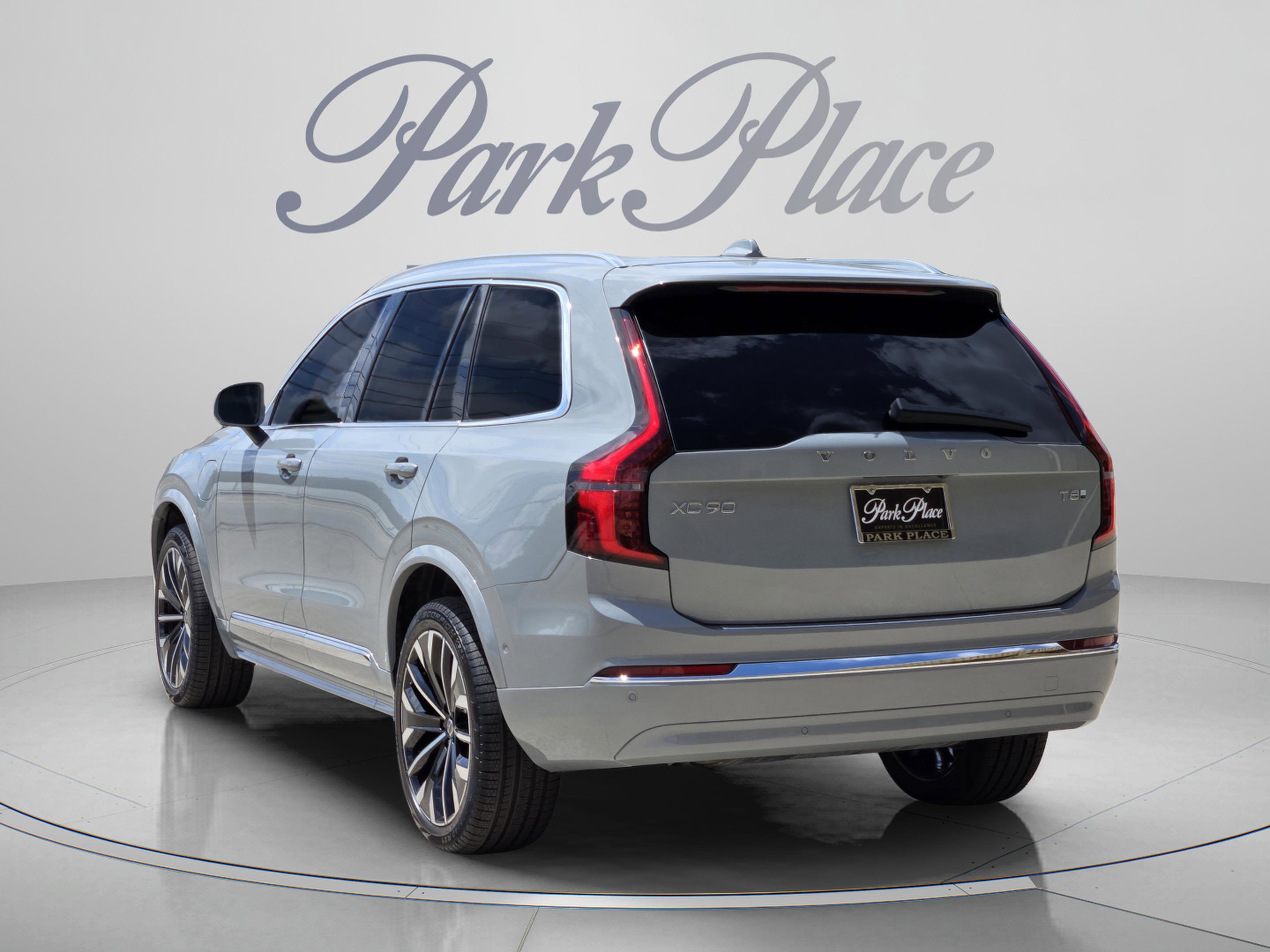 New 2026 Volvo XC90 T8 Ultra w/ Protection Package Premier AWD/4WD image 3