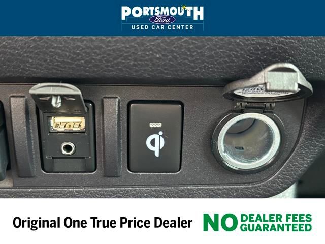 Used 2019 Toyota Tacoma TRD Off-Road w/ Technology Package image 11