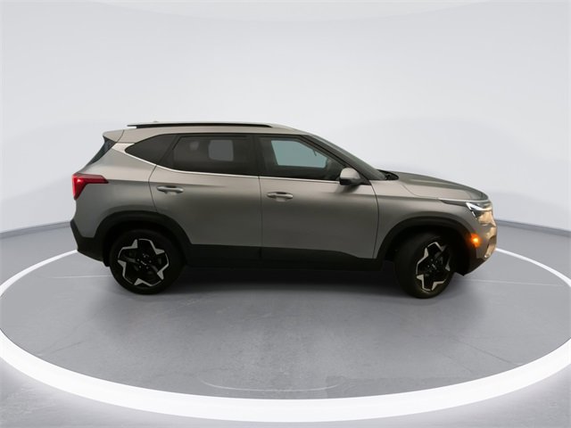 Used 2024 Kia Seltos EX image 5