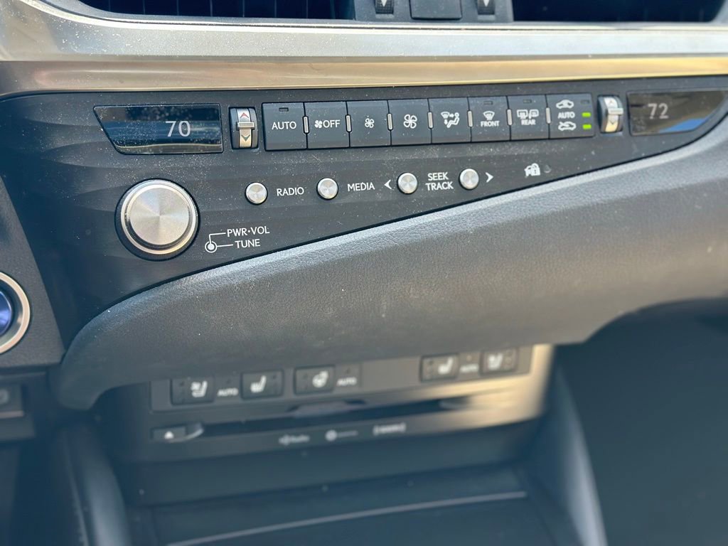 Used 2021 Lexus ES 300h w/ Premium Package image 14