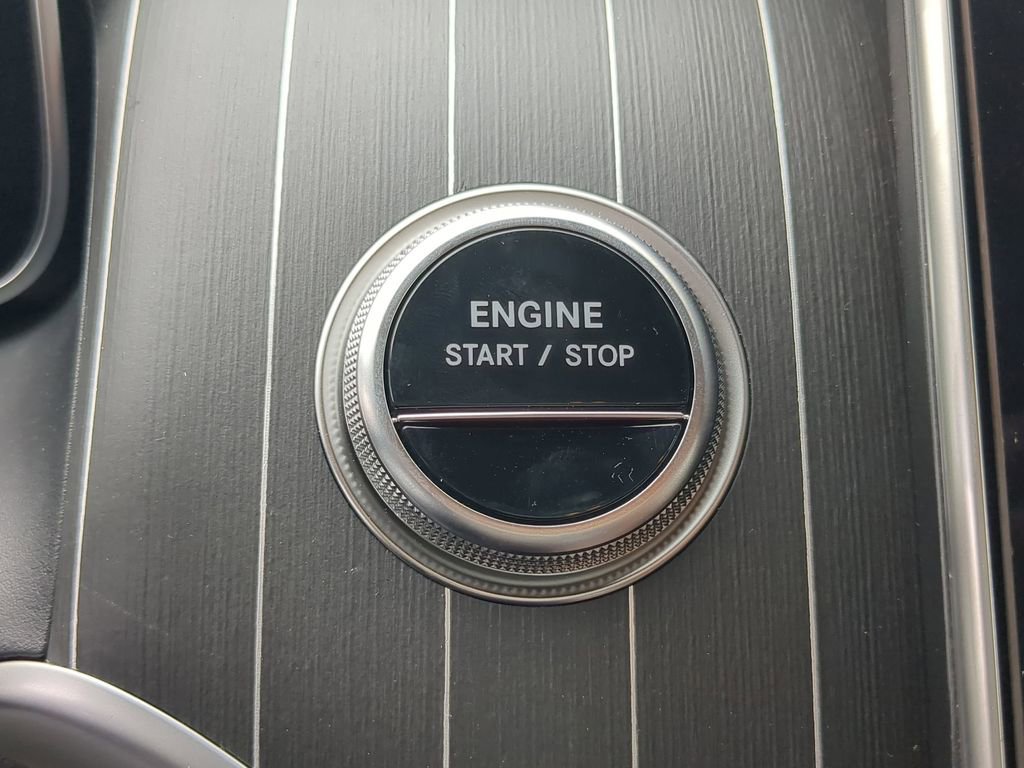 New 2025 Mercedes-Benz GLC 350e 4MATIC image 16