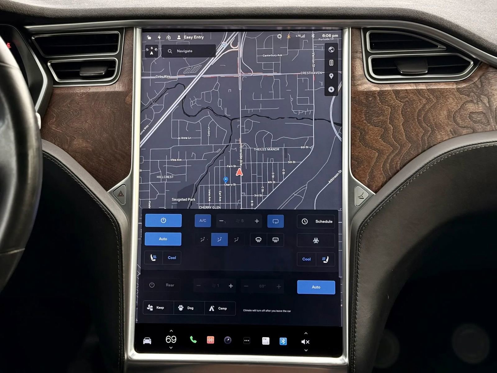 Used 2016 Tesla Model X 90D image 16