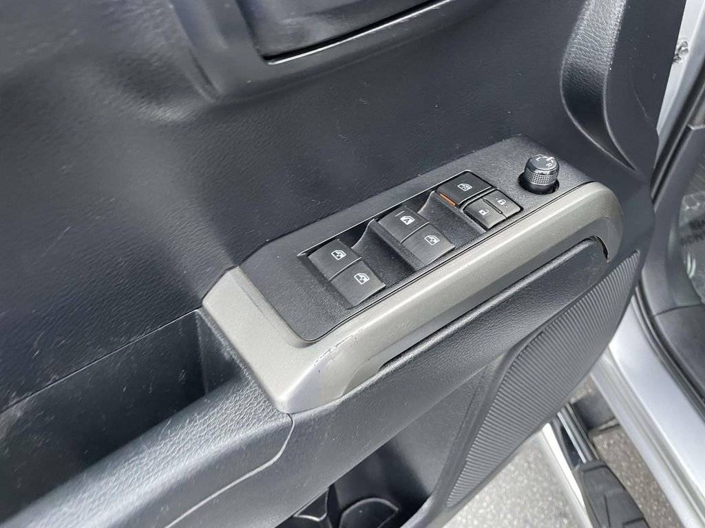 Used 2019 Toyota Tacoma SR5 image 27