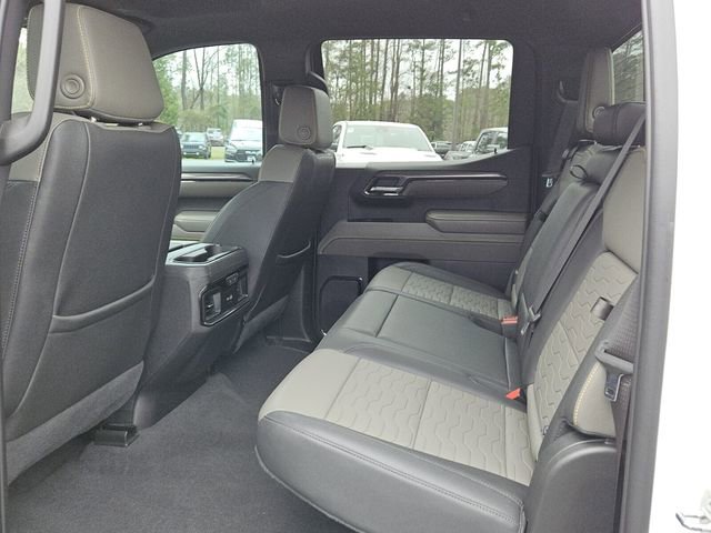 Used 2023 Chevrolet Silverado 1500 ZR2 image 11