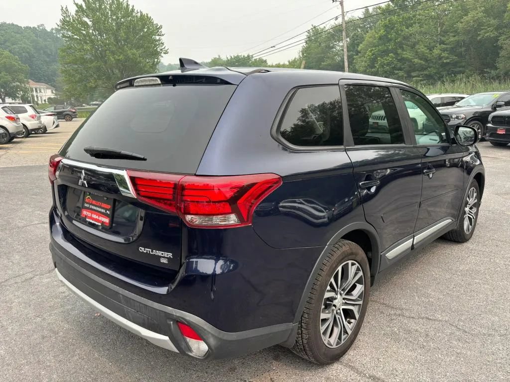 Used 2018 Mitsubishi Outlander SEL AWD/4WD image 8