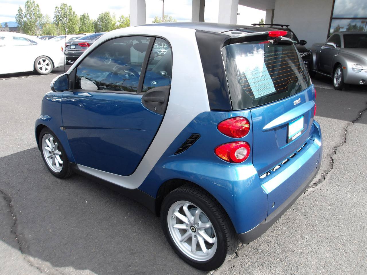Used 2009 smart fortwo passion RWD image 3