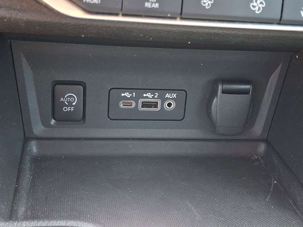 Certified 2024 Nissan Sentra SV w/ All-Weather Package FWD image 24