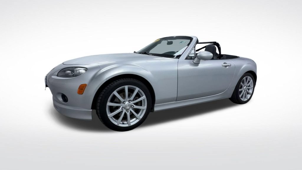 Used 2006 MAZDA MX-5 Miata Grand Touring w/ Premium Pkg RWD image 4