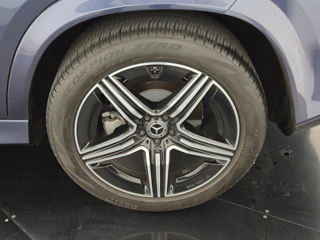 Used 2024 Mercedes-Benz GLE 350 4MATIC image 11