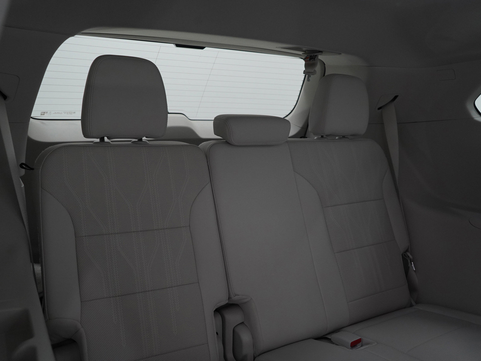 Used 2025 Buick Enclave Avenir image 11