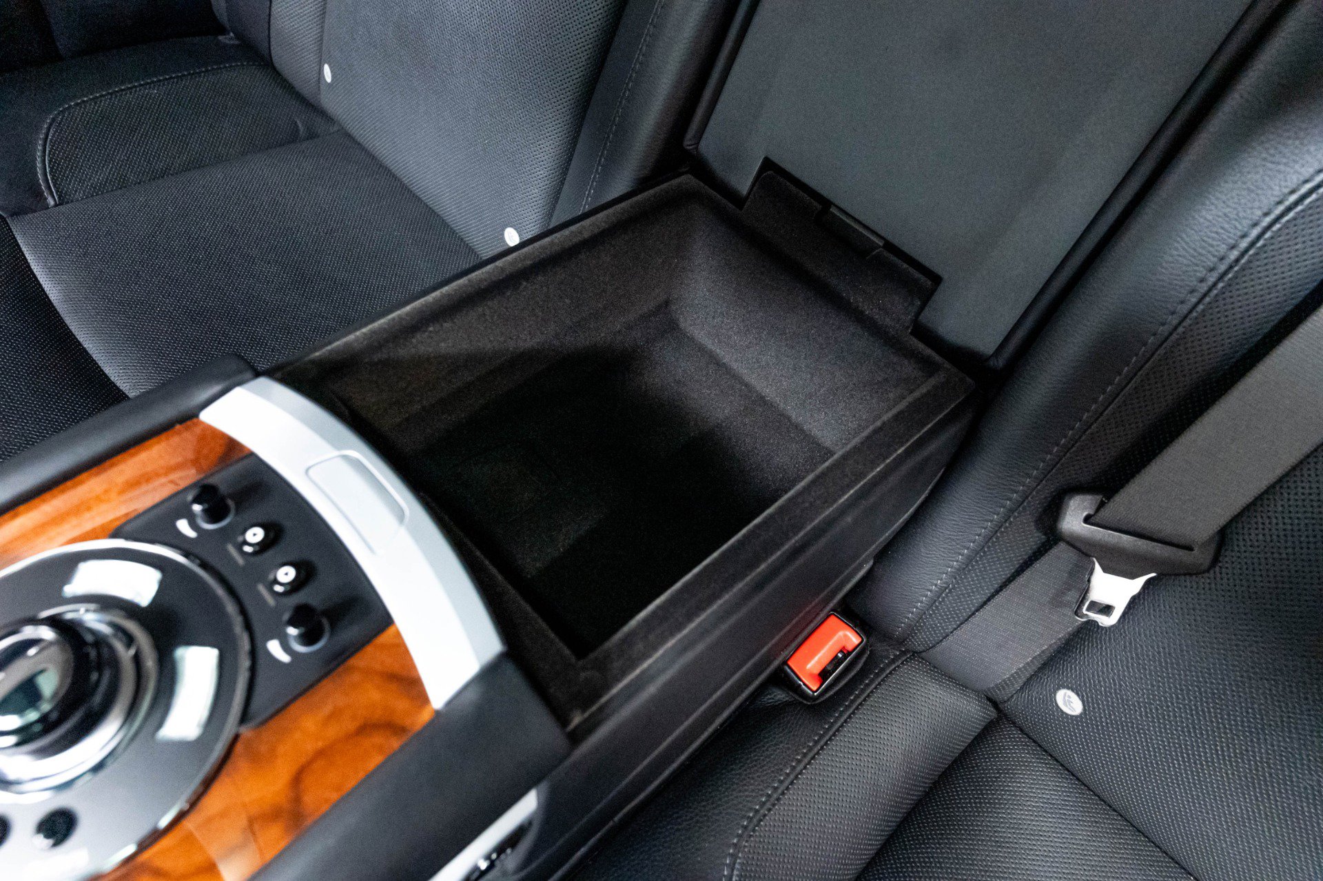 Used 2012 Rolls-Royce Ghost RWD image 34