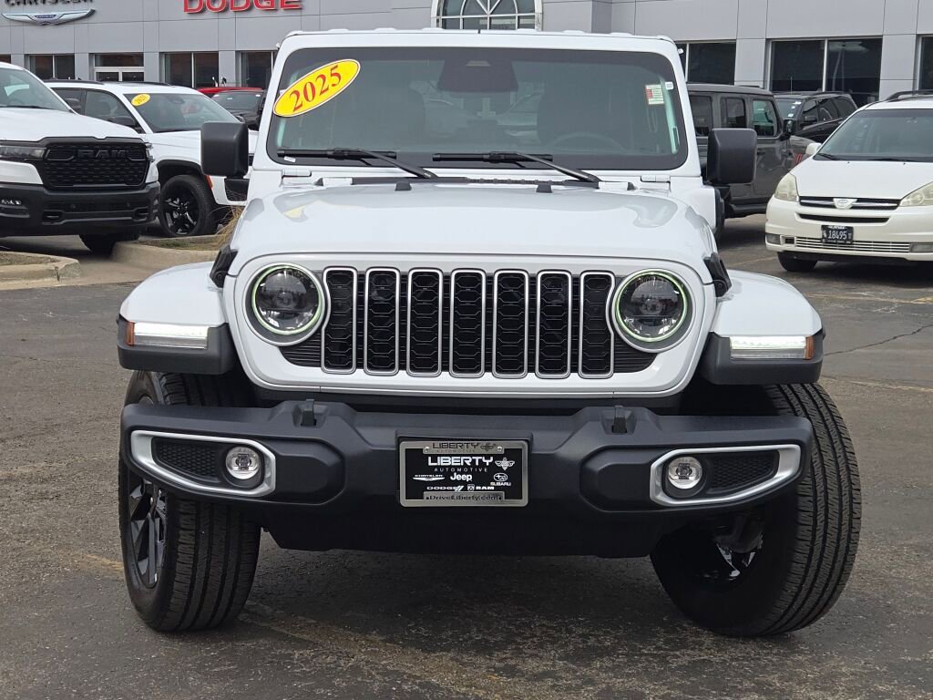 Certified 2025 Jeep Wrangler Unlimited Sahara w/ Safety Group image 4