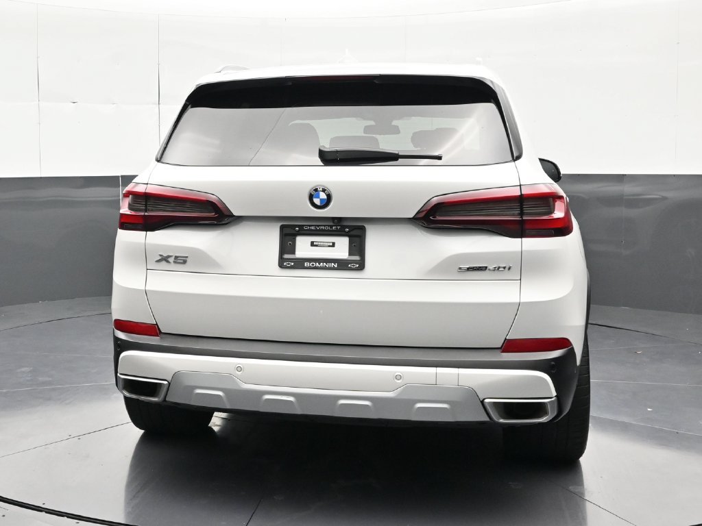 Used 2023 BMW X5 sDrive40i w/ Parking Assistance Package RWD image 4