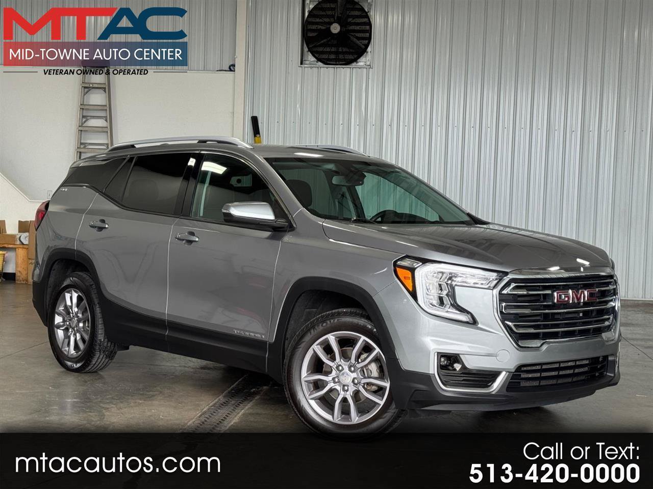 Used 2024 GMC Terrain SLT AWD/4WD image 1