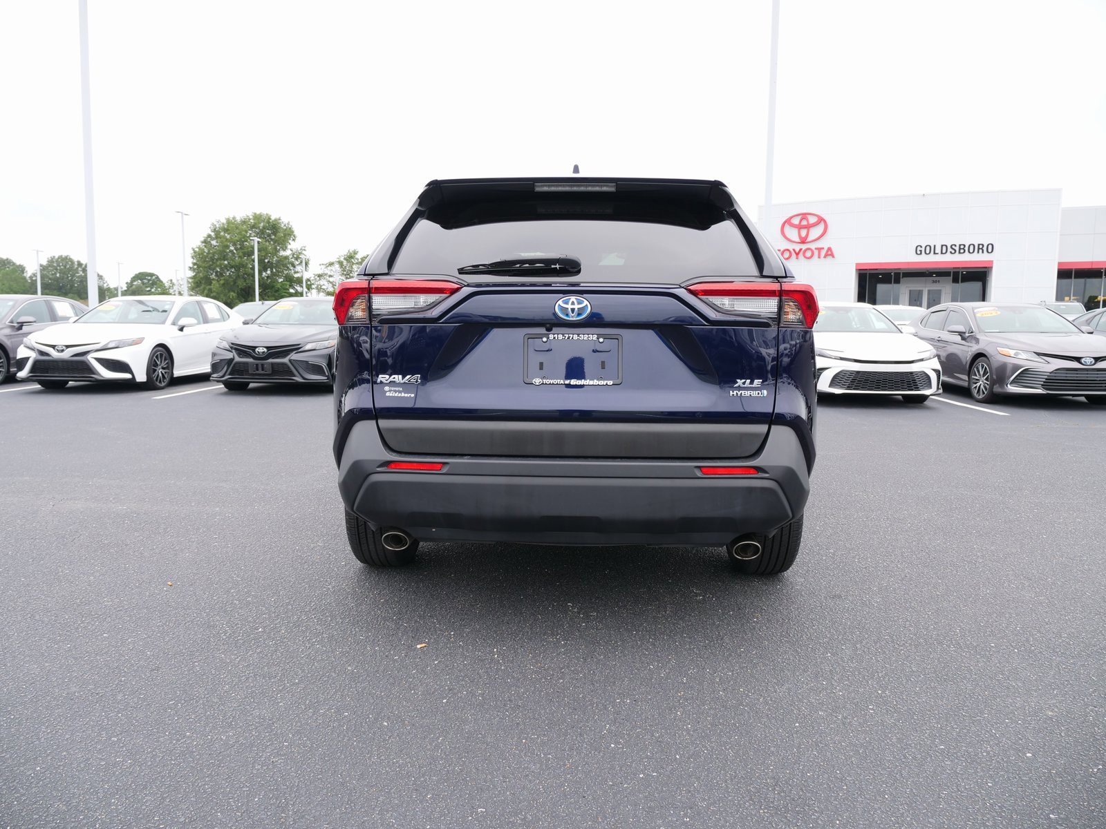 Used 2024 Toyota RAV4 XLE Premium image 5