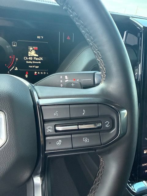 Used 2025 GMC Yukon XL AT4 w/ AT4 Premium Package AWD/4WD image 30