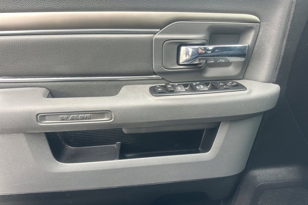 Used 2017 RAM 1500 Lone Star image 11