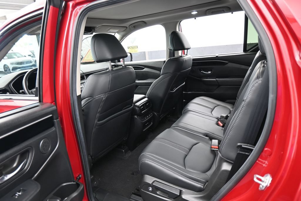 Used 2025 Honda Pilot Touring image 43
