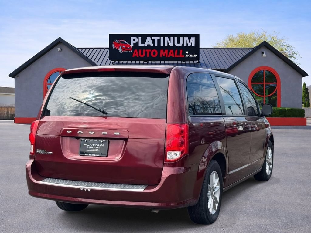 Used 2020 Dodge Grand Caravan SE FWD image 4