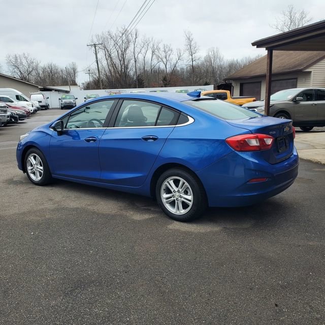 Used 2016 Chevrolet Cruze LT w/ Convenience Package FWD image 4