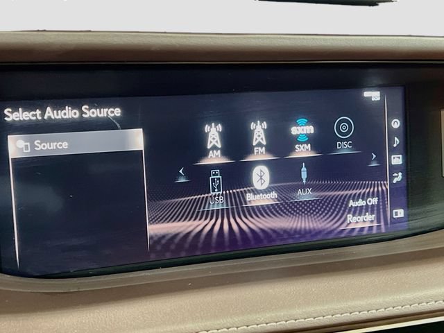 Used 2018 Lexus LS 500 w/ Accessory Package (Z2) RWD image 37