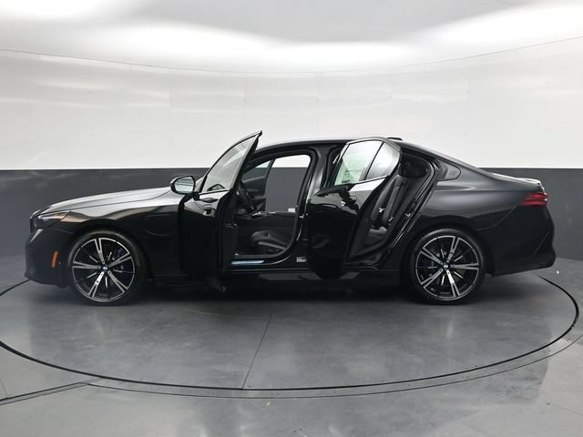 New 2027 BMW 550e xDrive w/ Executive Package AWD/4WD image 42