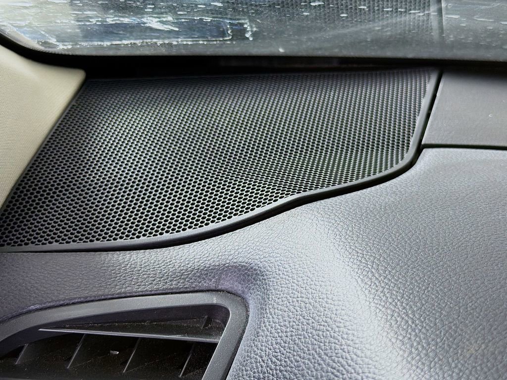 Used 2019 Subaru Outback 2.5i Premium image 19