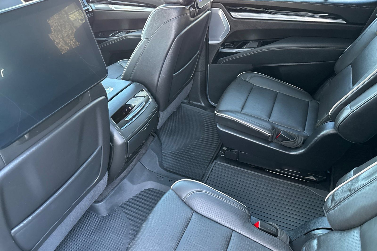 Certified 2025 Cadillac Escalade Sport w/ Touring Package image 13