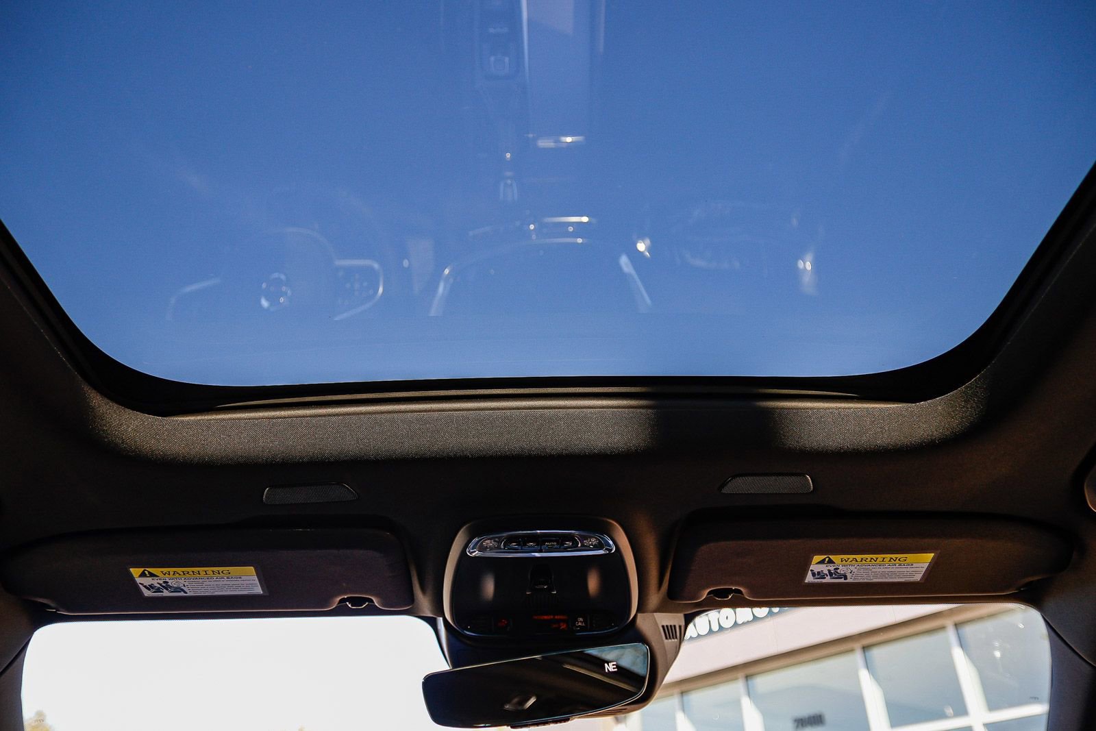 Used 2021 Volvo V60 T6 R-Design w/ Advanced Package image 17