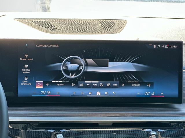 Used 2024 BMW X7 xDrive40i w/ M Sport Package image 4