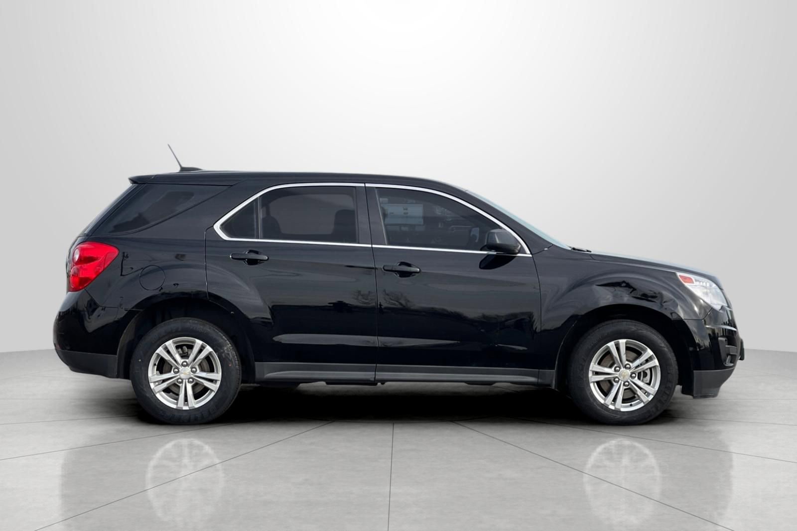 Used 2015 Chevrolet Equinox LS video 3