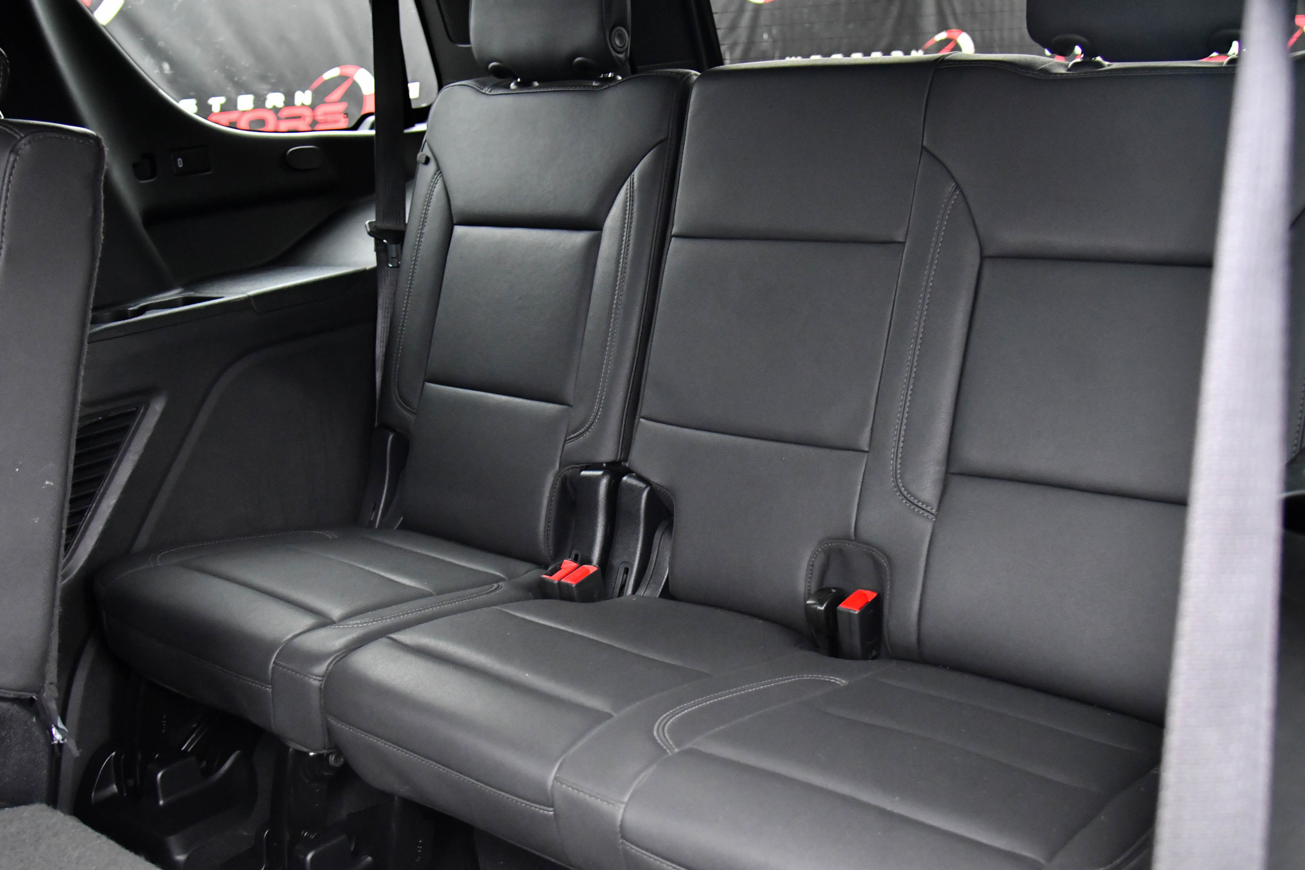 Used 2024 Chevrolet Tahoe LT AWD/4WD image 38