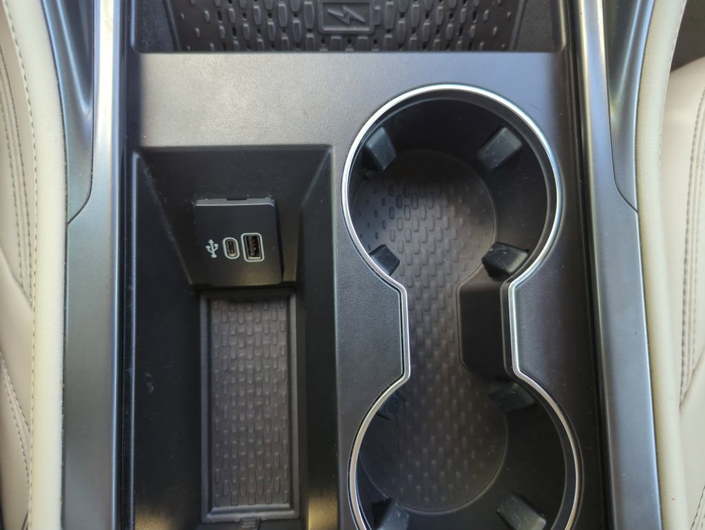 Used 2024 Lincoln Nautilus Premier image 27