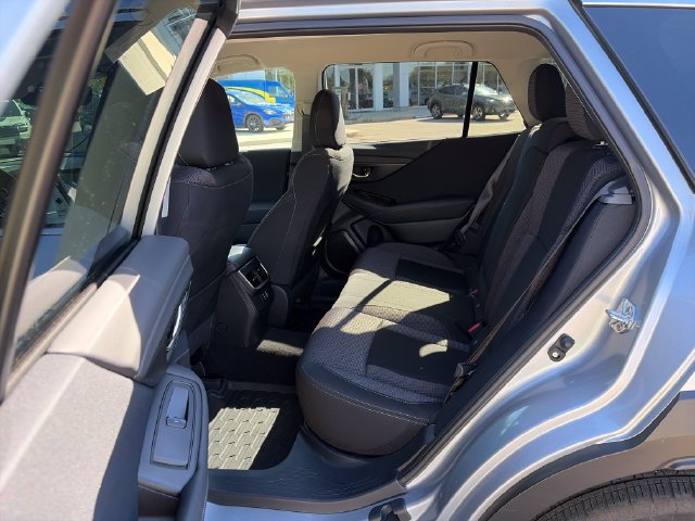 Certified 2025 Subaru Outback Premium w/ Popular Package #1A AWD/4WD image 13