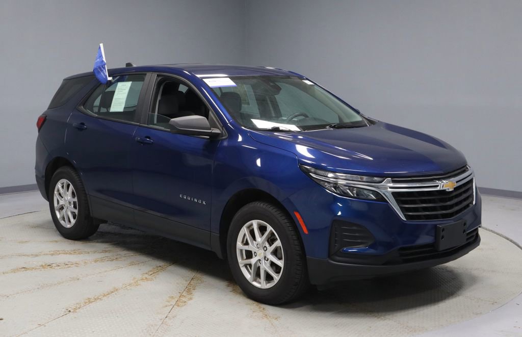 Used 2022 Chevrolet Equinox LS image 1