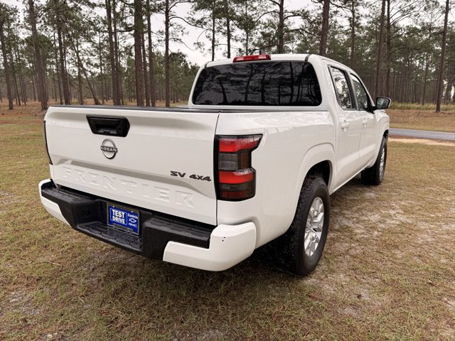 Used 2023 Nissan Frontier SV image 5