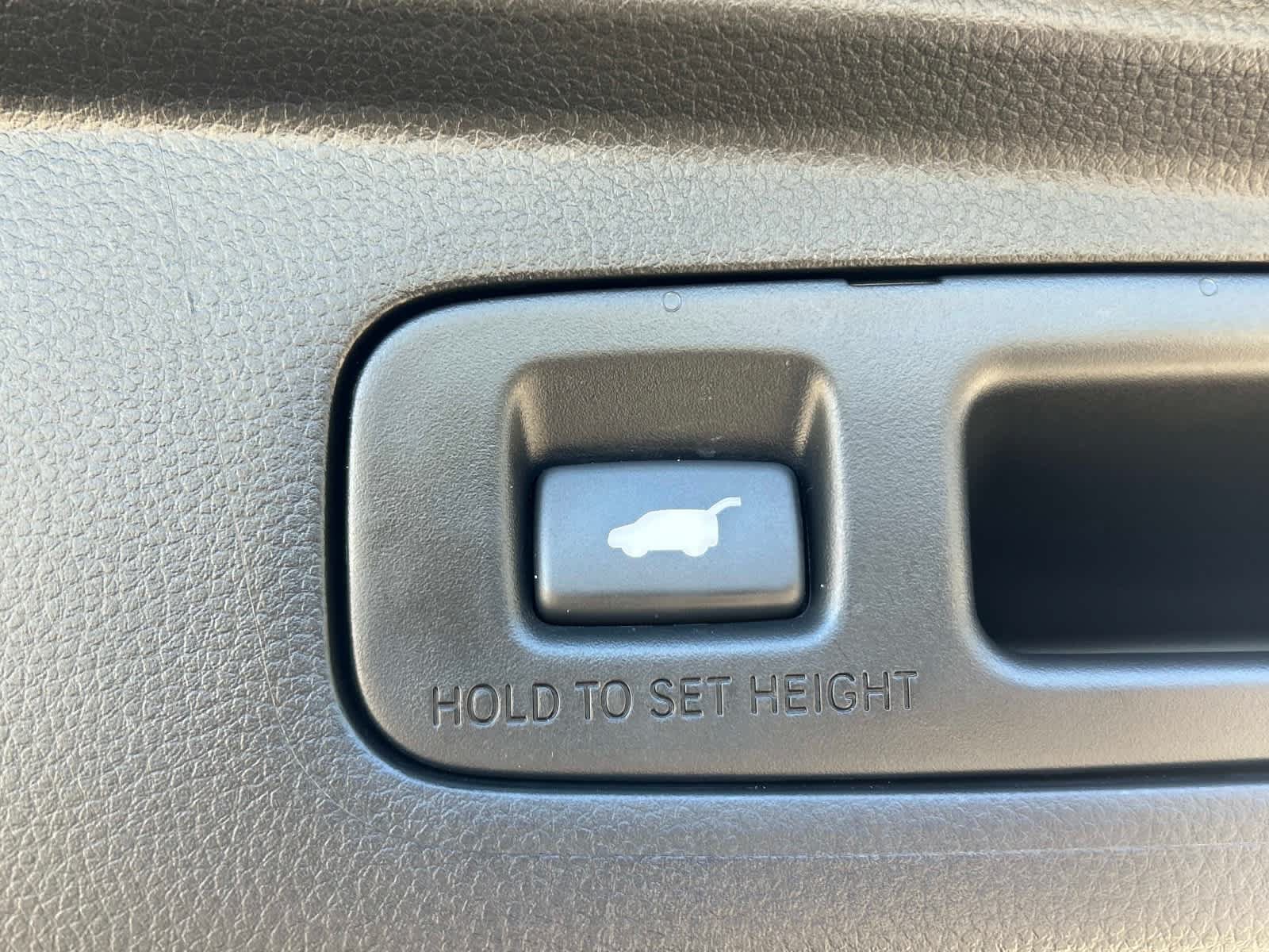 Used 2025 Honda CR-V EX-L image 18