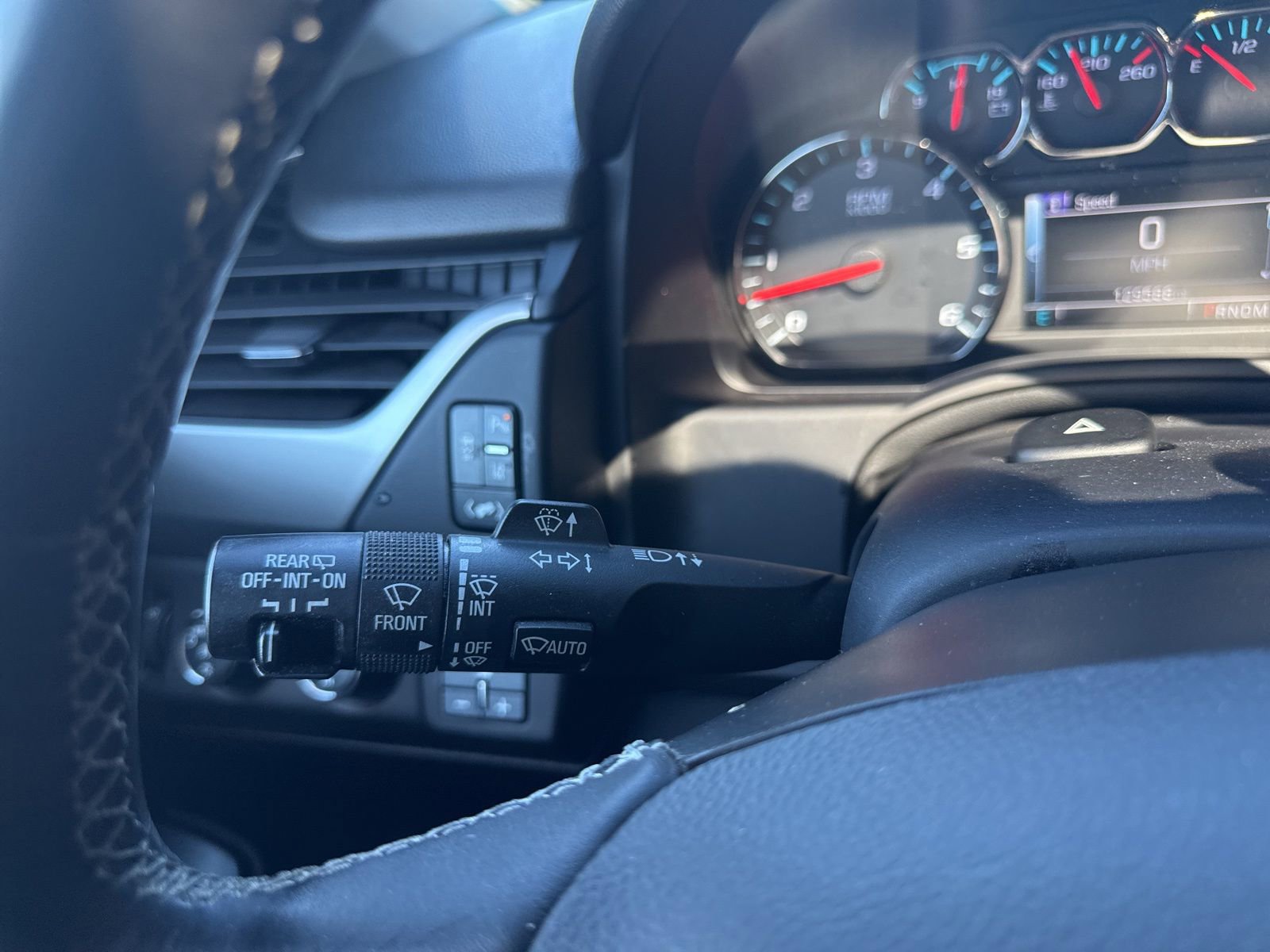 Used 2015 Chevrolet Tahoe LT AWD/4WD image 36