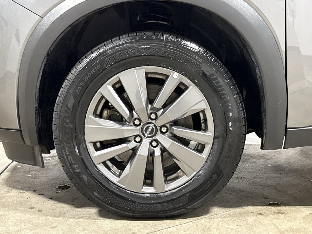 Used 2024 Nissan Pathfinder SV AWD/4WD image 27